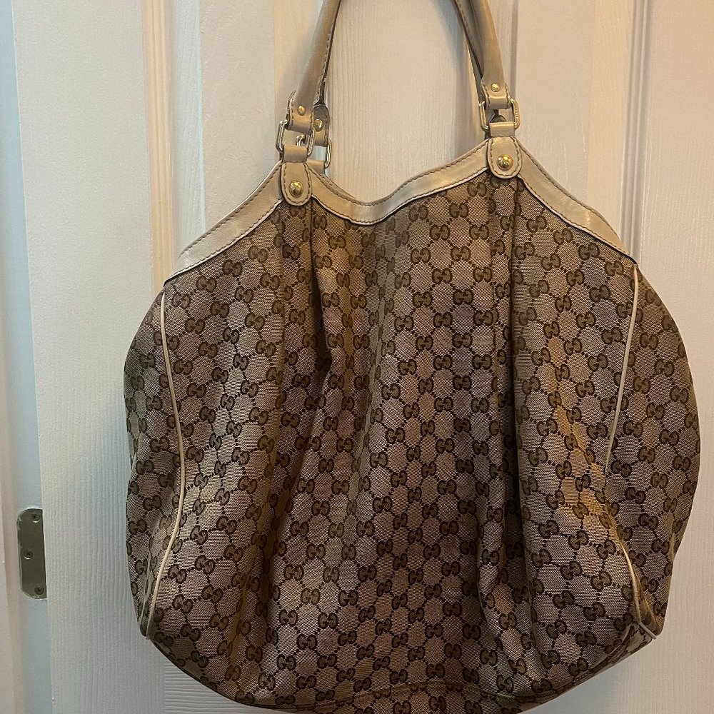 Gucci Sukey Monogram Purse